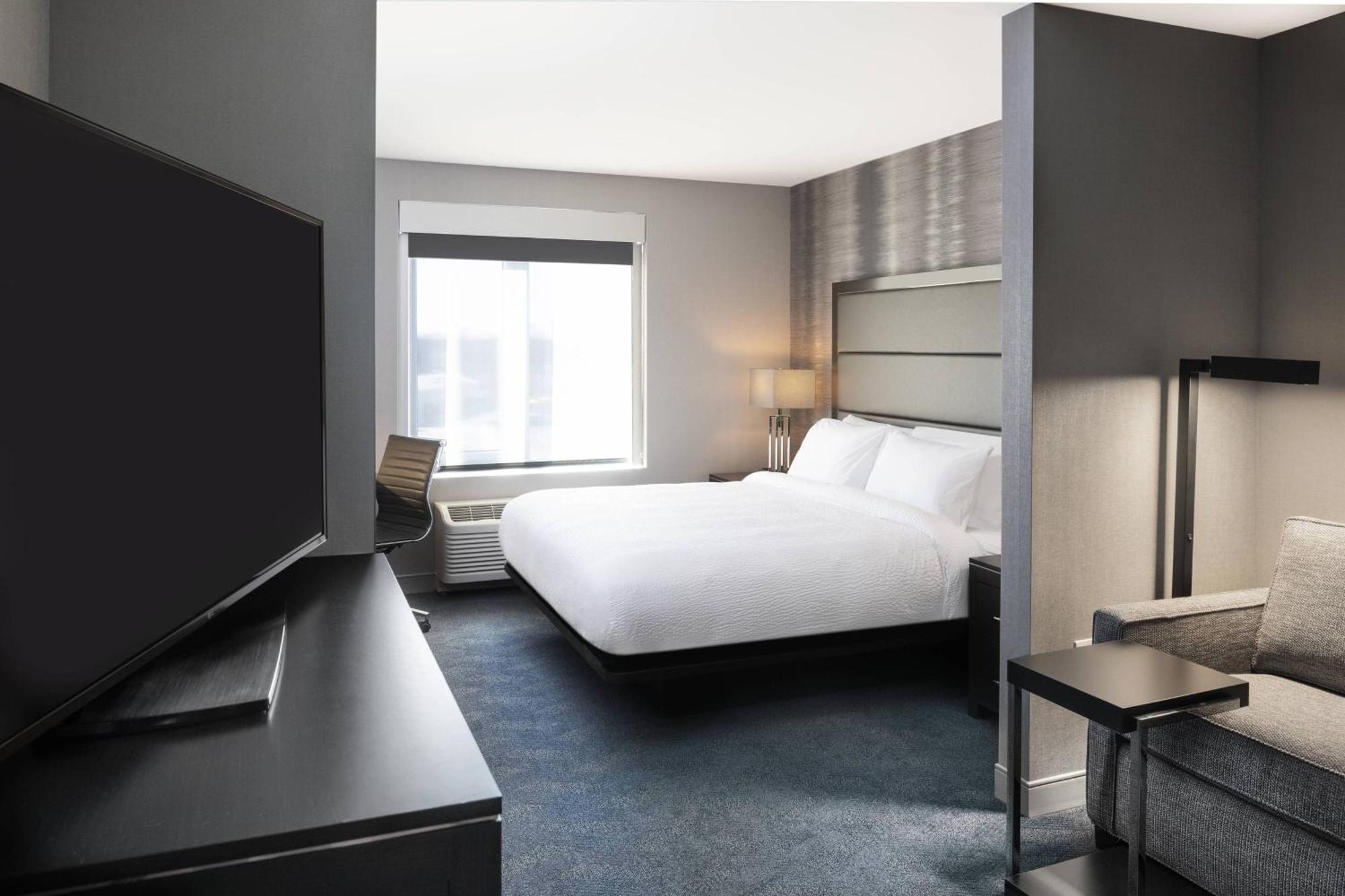 Fairfield Inn & Suites By Marriott Boston Logan Airport/Chelsea Exterior photo